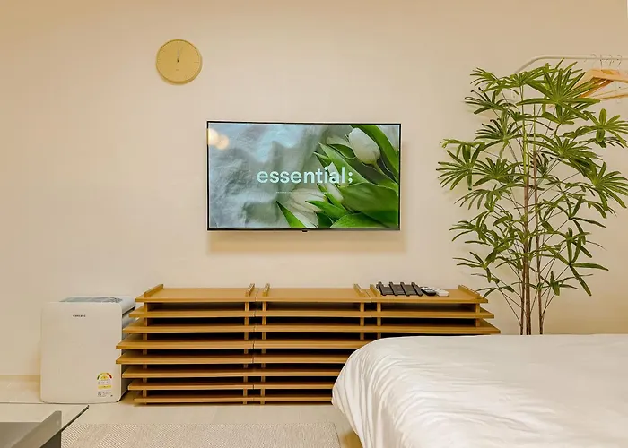 10 Minutes From Hongdae, 10 Minutes From Gongdeok Station, Itaewon, Haebangchon, Family Accommodation, 명동 * Seoul