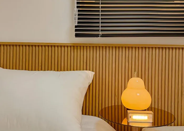 Apartment 10 Minutes From Hongdae, 10 Minutes From Gongdeok Station, Itaewon, Haebangchon, Family Accommodation, 명동 *