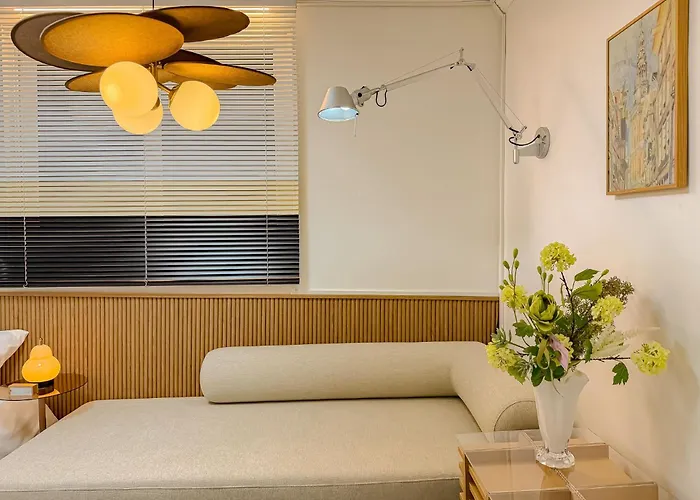 Apartment 10 Minutes From Hongdae, 10 Minutes From Gongdeok Station, Itaewon, Haebangchon, Family Accommodation, 명동 *