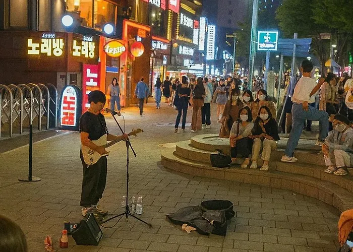 10 Minutes From Hongdae, 10 Minutes From Gongdeok Station, Itaewon, Haebangchon, Family Accommodation, 명동 * Seoul